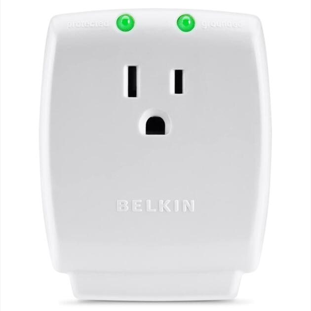 Belkin Single Outlet SurgeCube Surge Protector, 885 Joules (F9H100-CW)